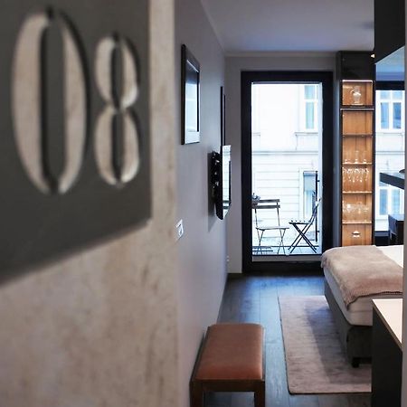 Boutique 108 - Old City, Luxury Apt. With A Garage Краков Экстерьер фото